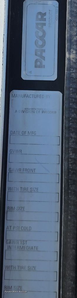 image for item KF9002 2003 Kenworth T800  semi truck