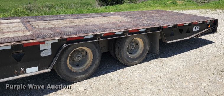 image for item KF9003 2004 Trail King TK70HT-482  equipment trailer