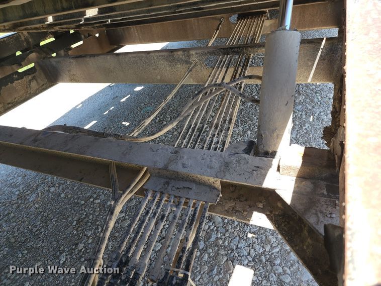 image for item KF9003 2004 Trail King TK70HT-482  equipment trailer