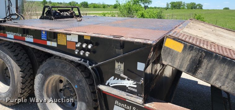 image for item KF9003 2004 Trail King TK70HT-482  equipment trailer