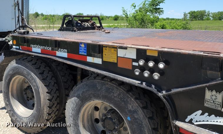 image for item KF9003 2004 Trail King TK70HT-482  equipment trailer
