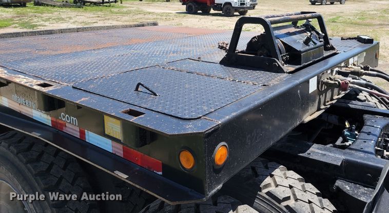 image for item KF9003 2004 Trail King TK70HT-482  equipment trailer