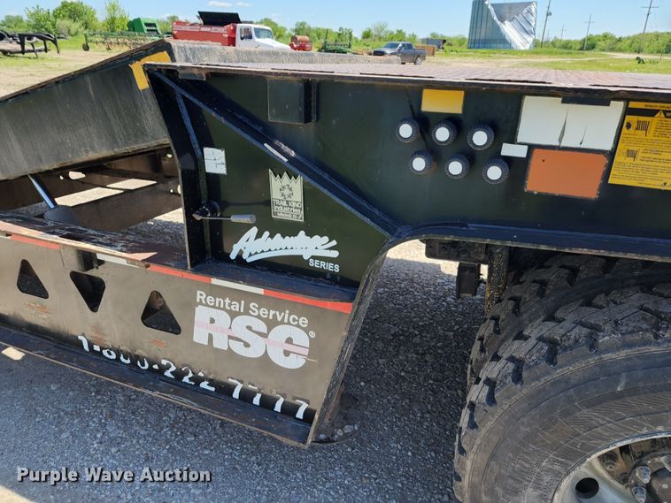 image for item KF9003 2004 Trail King TK70HT-482  equipment trailer