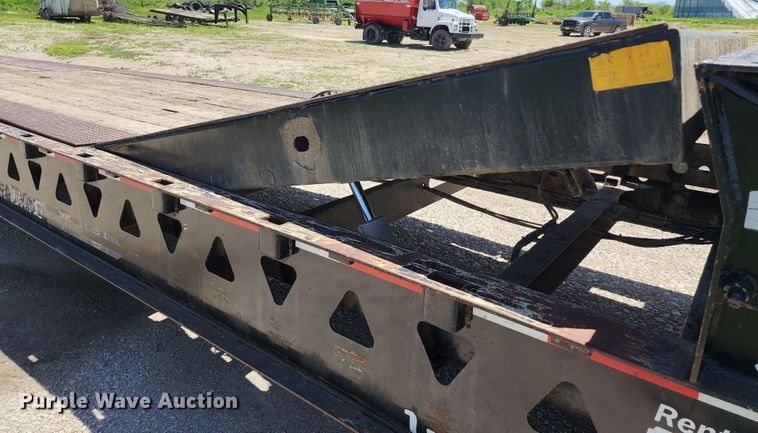 image for item KF9003 2004 Trail King TK70HT-482  equipment trailer