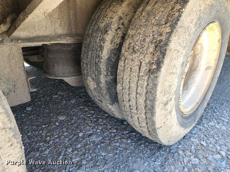 image for item KF9003 2004 Trail King TK70HT-482  equipment trailer