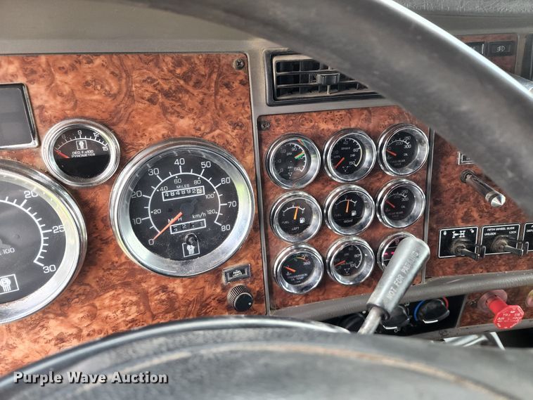 image for item KF9051 2003 Kenworth W900  semi truck