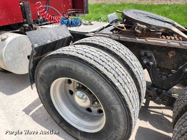 image for item KF9051 2003 Kenworth W900  semi truck