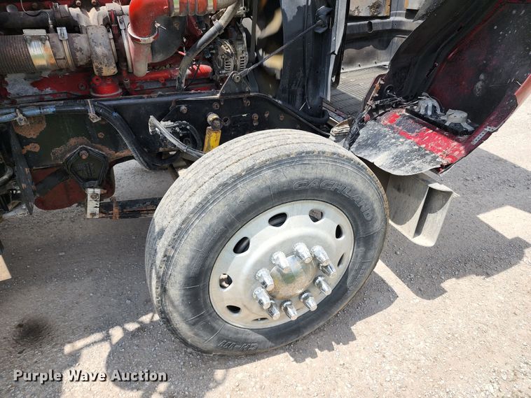 image for item KF9051 2003 Kenworth W900  semi truck