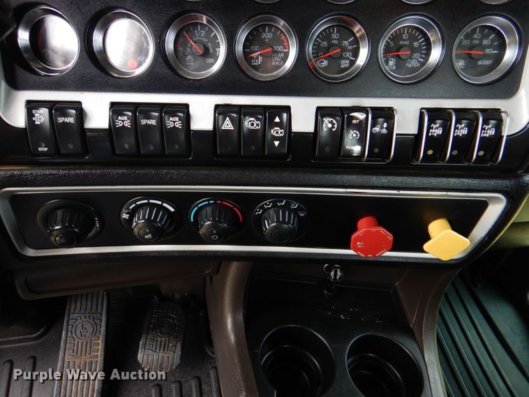 image for item KP9066 2018 Kenworth W900  semi truck