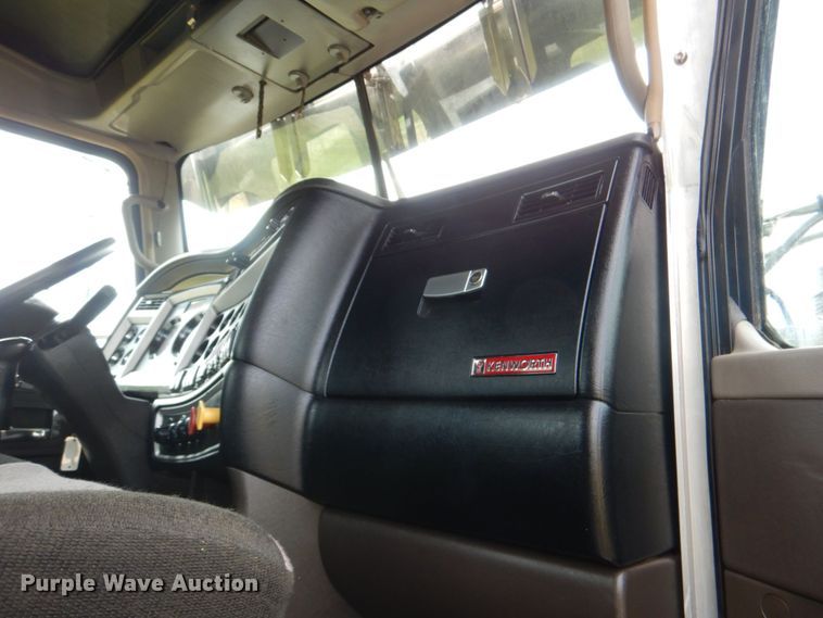 image for item KP9066 2018 Kenworth W900  semi truck