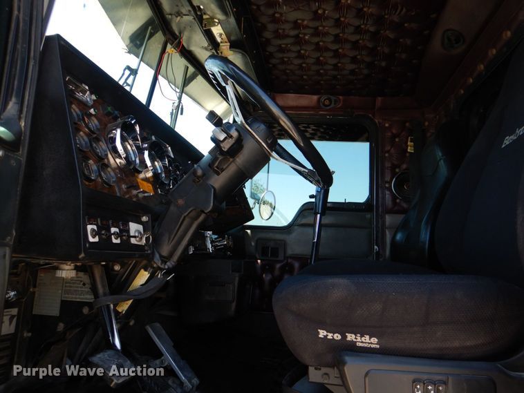 image for item KP9166 1996 Kenworth W900  semi truck