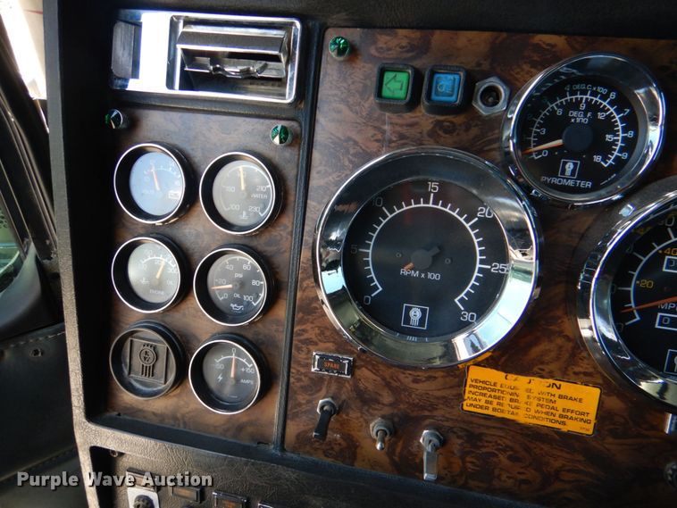 image for item KP9166 1996 Kenworth W900  semi truck