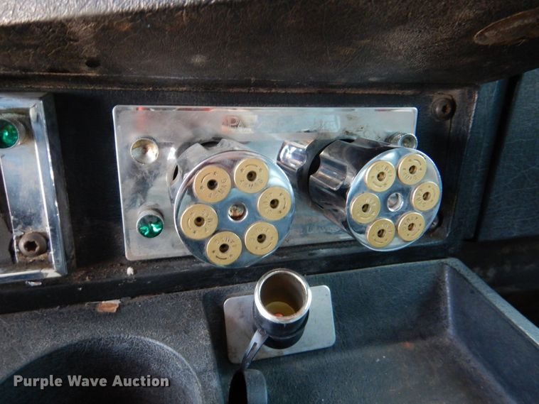 image for item KP9166 1996 Kenworth W900  semi truck