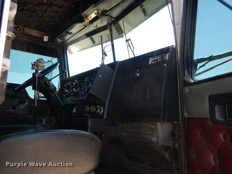 image for item KP9166 1996 Kenworth W900  semi truck