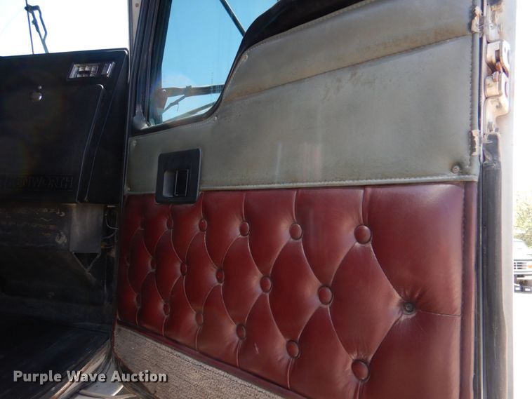 image for item KP9166 1996 Kenworth W900  semi truck