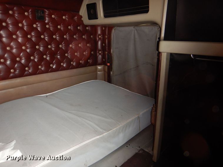 image for item KP9166 1996 Kenworth W900  semi truck