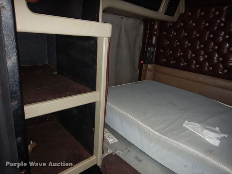 image for item KP9166 1996 Kenworth W900  semi truck