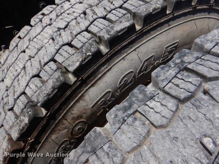 image for item KP9166 1996 Kenworth W900  semi truck