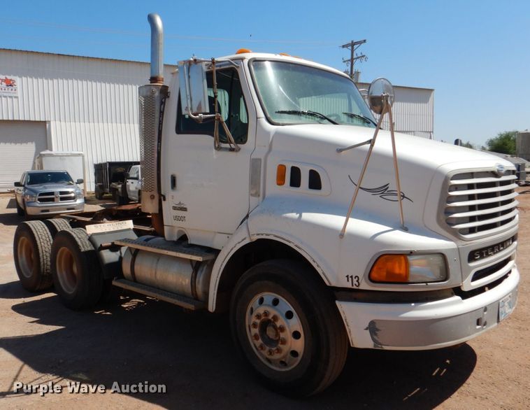 image for item KP9167 2001 Sterling AT9500  semi truck