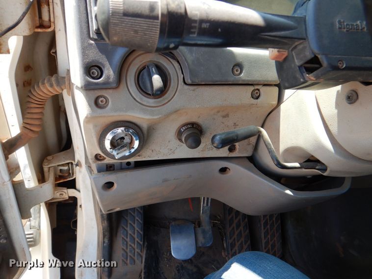 image for item KP9167 2001 Sterling AT9500  semi truck