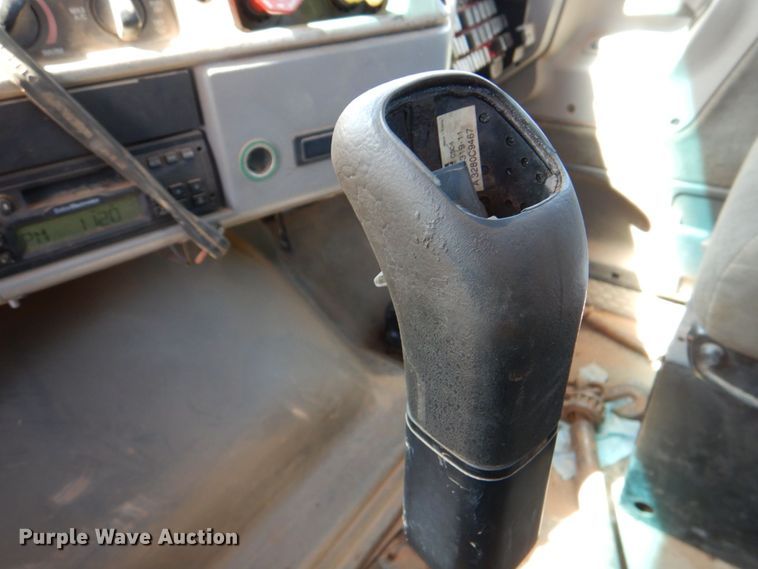 image for item KP9167 2001 Sterling AT9500  semi truck