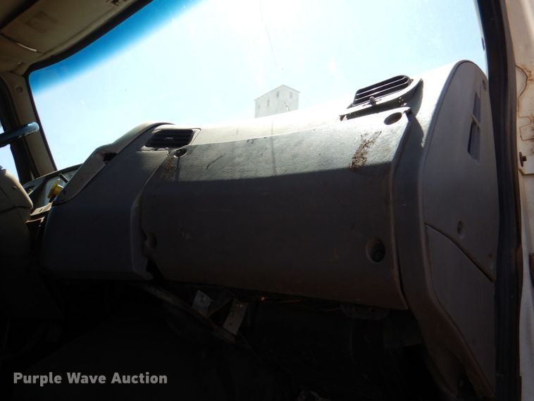 image for item KP9167 2001 Sterling AT9500  semi truck