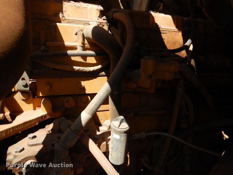 image for item KP9167 2001 Sterling AT9500  semi truck