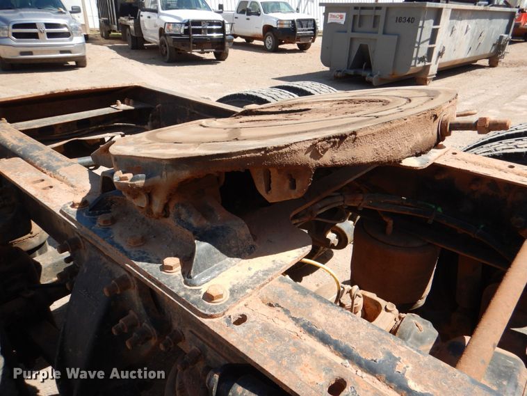 image for item KP9167 2001 Sterling AT9500  semi truck