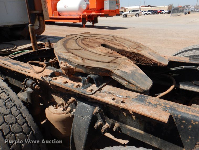 image for item KP9167 2001 Sterling AT9500  semi truck