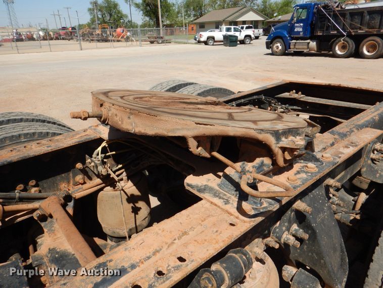 image for item KP9167 2001 Sterling AT9500  semi truck