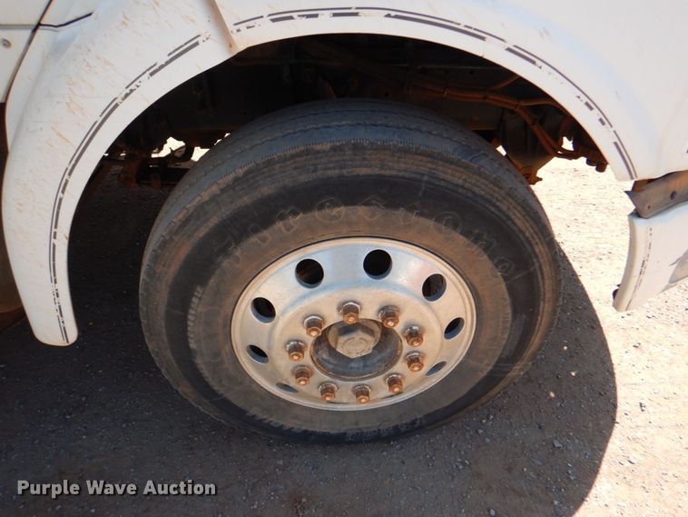 image for item KP9167 2001 Sterling AT9500  semi truck