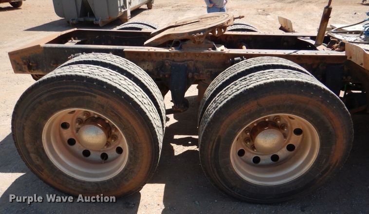 image for item KP9167 2001 Sterling AT9500  semi truck