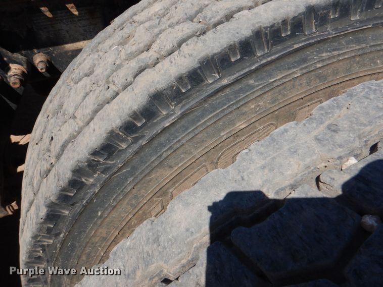 image for item KP9167 2001 Sterling AT9500  semi truck