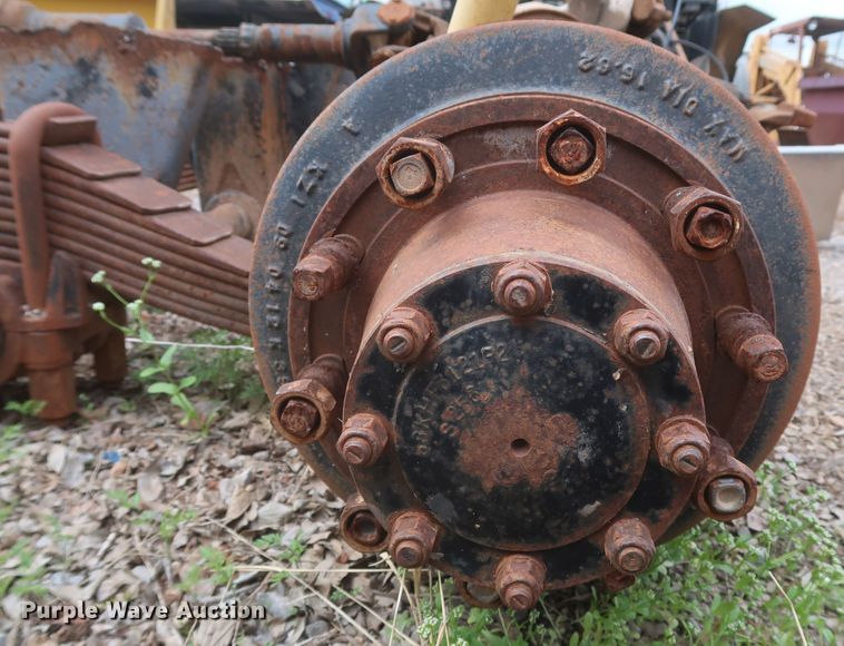 image for item KR9800 Mack axle assembly