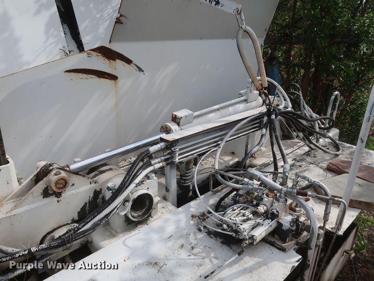 image for item KR9803 2008 Bridgeport 20 Ranger refuse truck bed