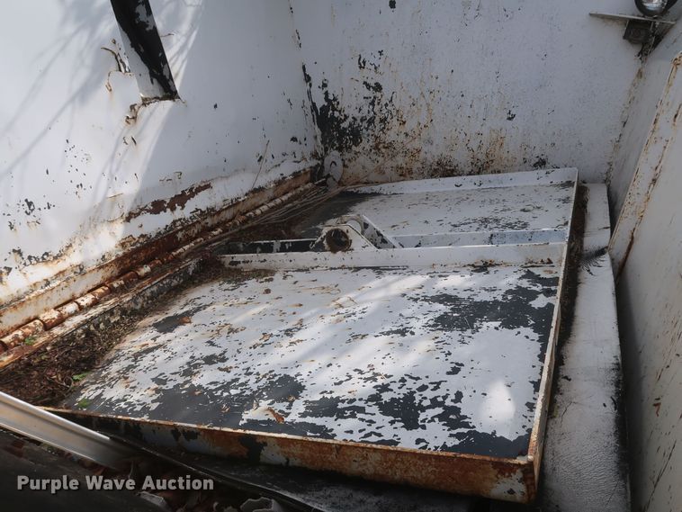 image for item KR9803 2008 Bridgeport 20 Ranger refuse truck bed