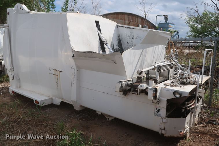 image for item KR9804 2008 Bridgeport 20 Ranger refuse truck bed