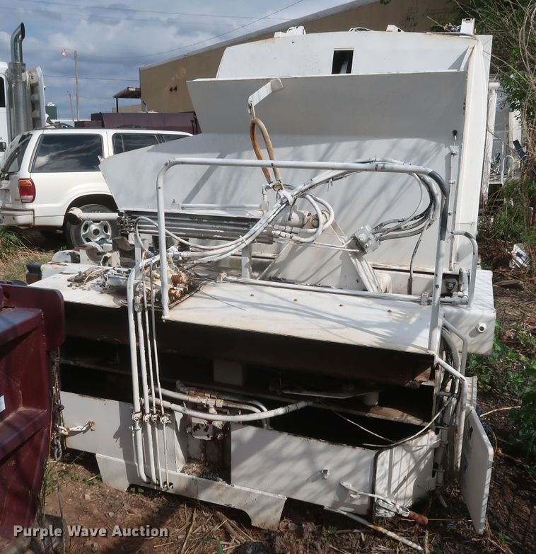 image for item KR9804 2008 Bridgeport 20 Ranger refuse truck bed