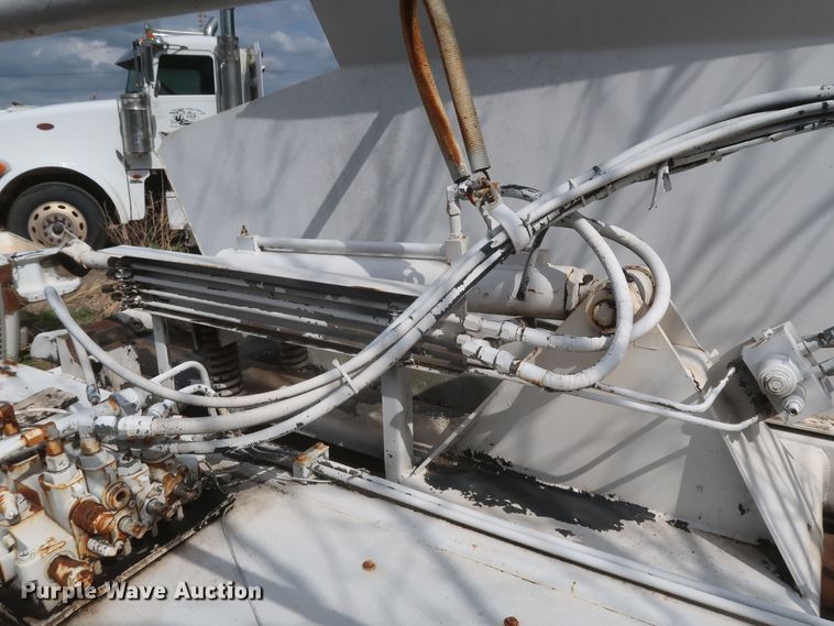 image for item KR9804 2008 Bridgeport 20 Ranger refuse truck bed