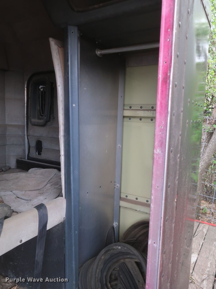 image for item KR9809 Semi truck sleeper