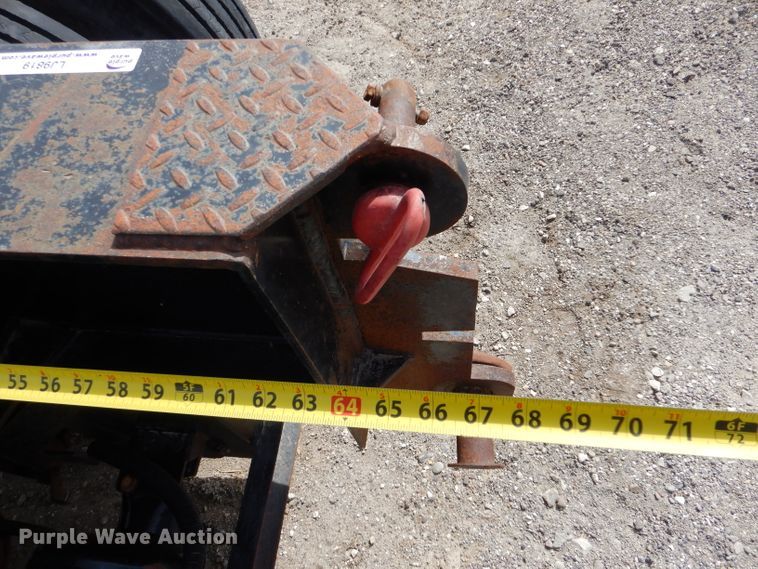 image for item LJ9819 2015 Superior  stinger axle