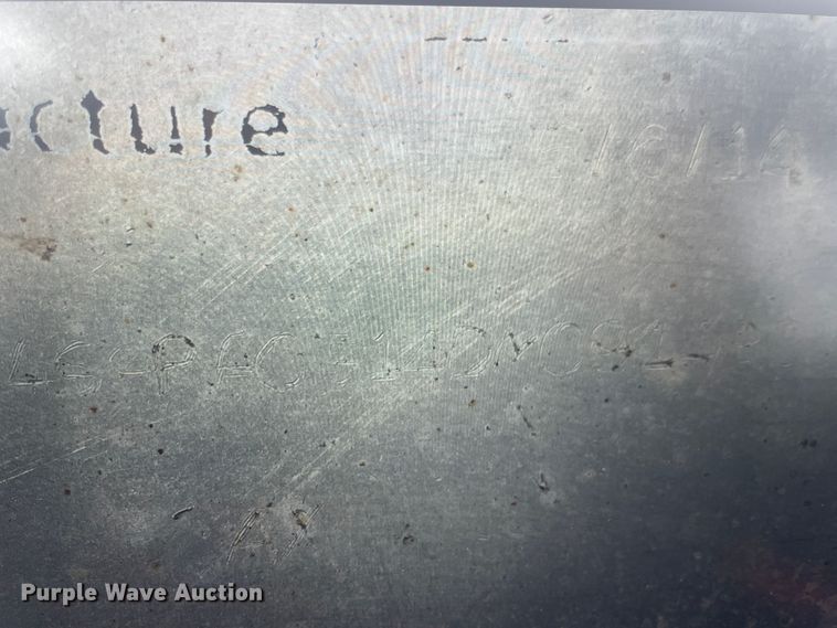 image for item LJ9819 2015 Superior  stinger axle