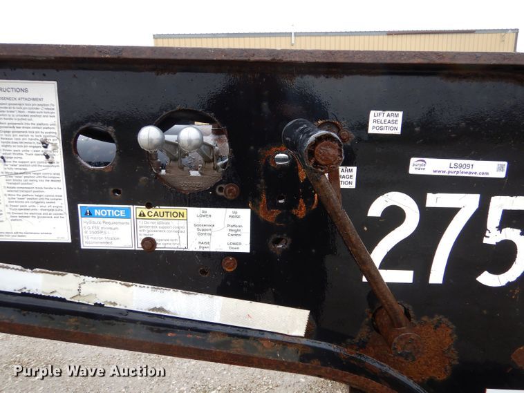 image for item LS9091 2003 Etnyre Blackhawk  lowboy equipment trailer