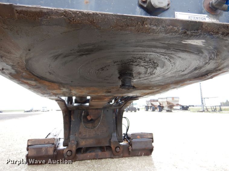 image for item LS9091 2003 Etnyre Blackhawk  lowboy equipment trailer
