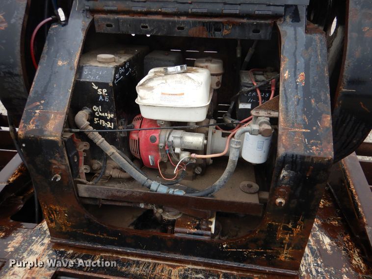 image for item LS9091 2003 Etnyre Blackhawk  lowboy equipment trailer