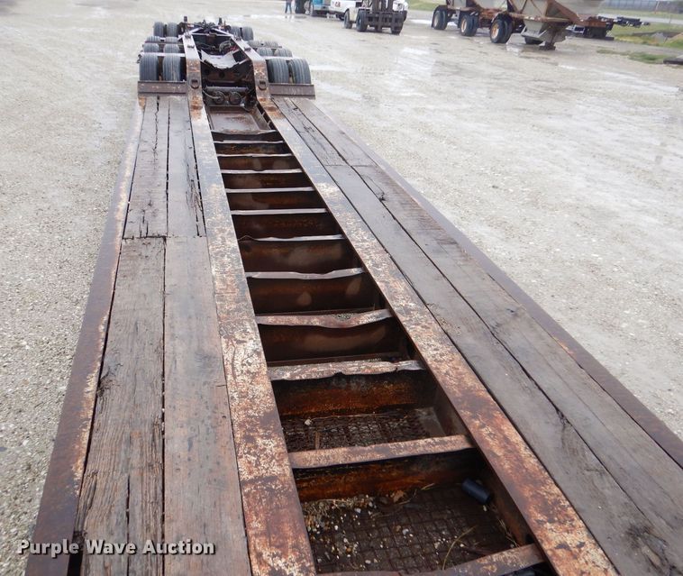 image for item LS9091 2003 Etnyre Blackhawk  lowboy equipment trailer