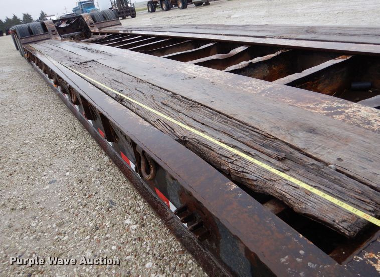 image for item LS9091 2003 Etnyre Blackhawk  lowboy equipment trailer