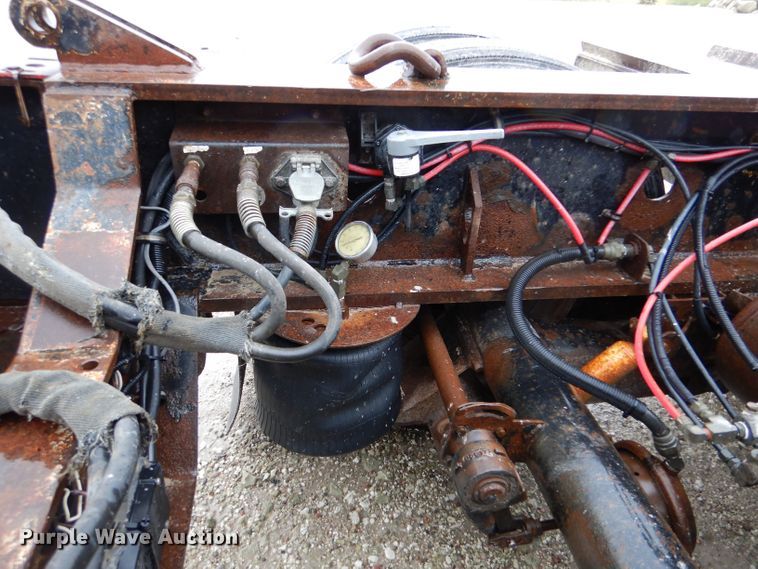 image for item LS9091 2003 Etnyre Blackhawk  lowboy equipment trailer