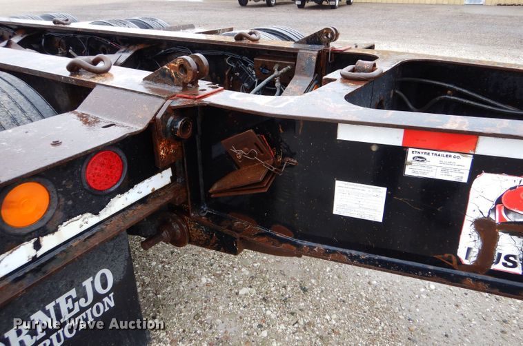 image for item LS9091 2003 Etnyre Blackhawk  lowboy equipment trailer