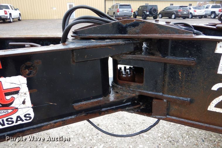 image for item LS9091 2003 Etnyre Blackhawk  lowboy equipment trailer